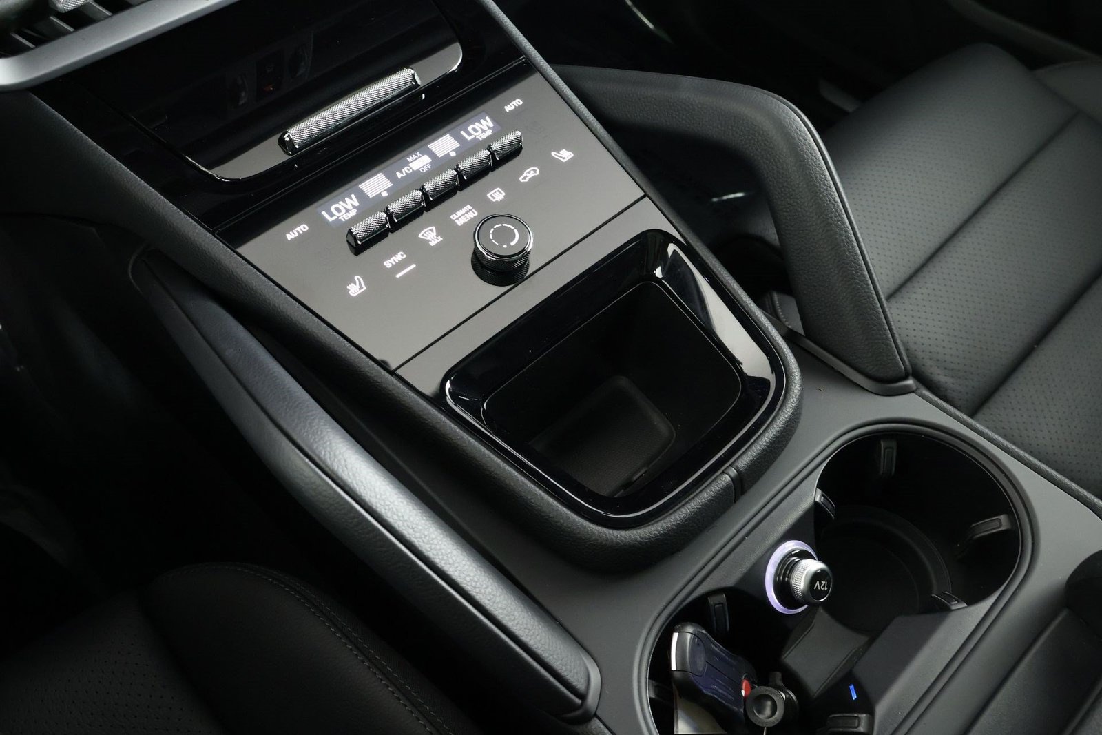 Certified 2026 Porsche Cayenne AWD/4WD image 18