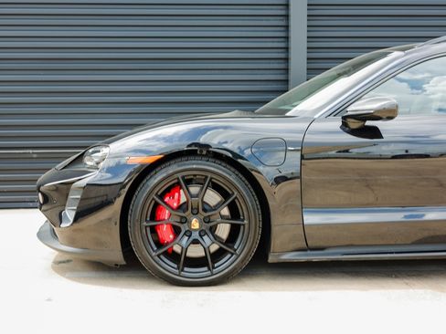 Certified 2024 Porsche Taycan GTS image 11