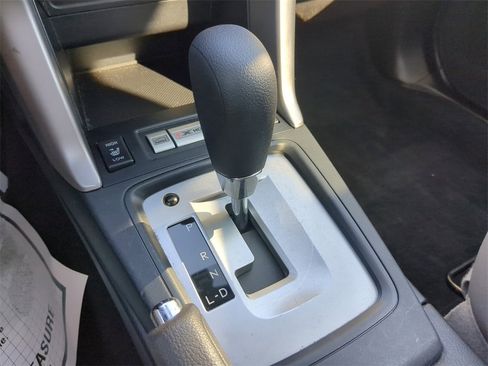 Used 2017 Subaru Forester 2.5i Premium image 25