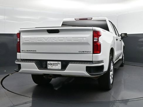 Used 2022 Chevrolet Silverado 1500 Custom w/ Safety Confidence Package image 7