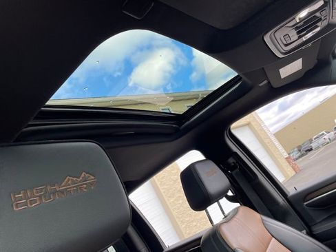 Used 2024 Chevrolet Silverado 3500 High Country image 42