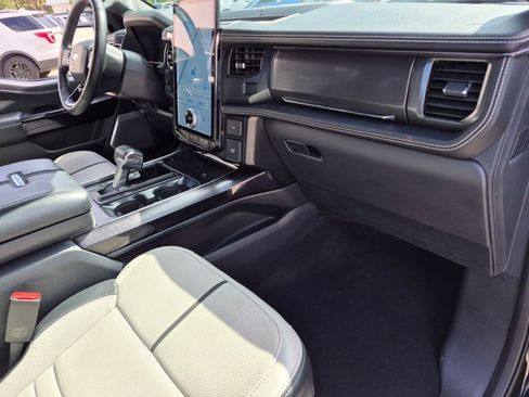 Used 2023 Ford F150 Lightning Platinum AWD/4WD image 23