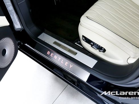 Used 2020 Bentley Flying Spur W12 AWD/4WD image 16