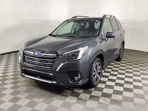Used 2022 Subaru Forester Limited image 5