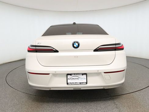 Used 2024 BMW i7 eDrive50 image 5
