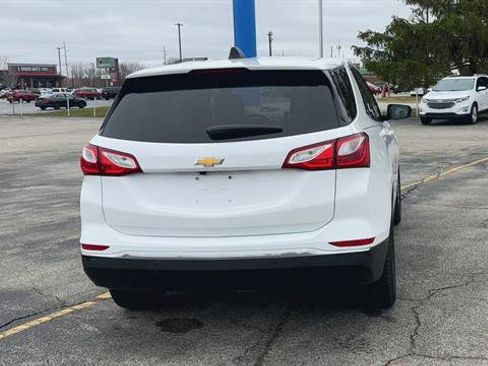 Used 2020 Chevrolet Equinox LT w/ Driver Convenience Package image 8