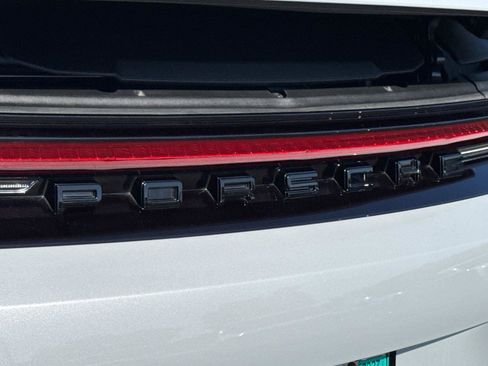 Used 2025 Porsche Panamera image 14