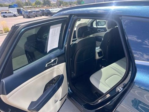 Used 2025 Kia Sportage EX w/ EX Premium Package AWD/4WD image 19