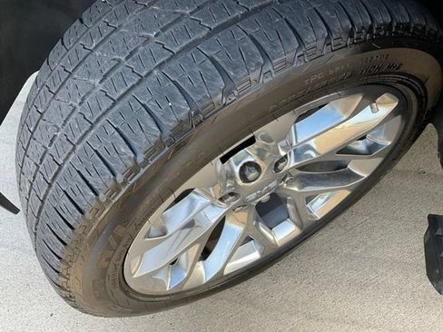 Used 2018 GMC Yukon Denali w/ Denali Ultimate Package AWD/4WD image 10