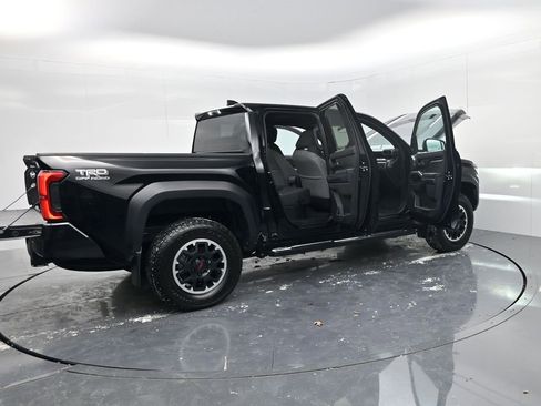 Used 2024 Toyota Tacoma TRD Off-Road image 50