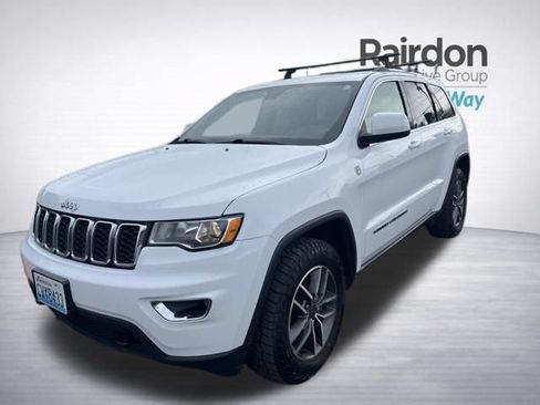 Used 2020 Jeep Grand Cherokee Laredo w/ Quick Order Package 2BN North AWD/4WD image 1