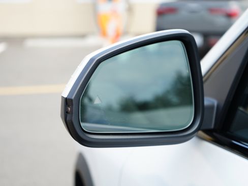 Used 2025 BMW X2 xDrive28i w/ Convenience Package image 14