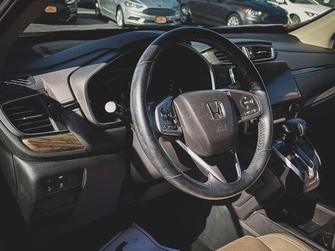 Used 2017 Honda CR-V EX-L image 2