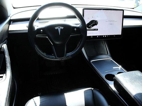 Used 2021 Tesla Model Y 2WD image 13