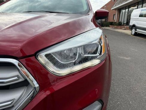 Certified 2019 Ford Escape SEL image 4