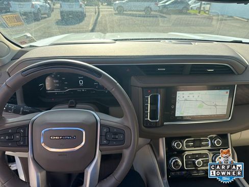 Used 2023 GMC Yukon XL Denali w/ Denali Reserve Package RWD image 9