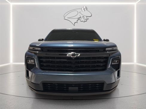 Used 2025 Chevrolet Traverse LT w/ Midnight/Sport Edition FWD image 9