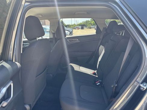 Used 2025 Kia Sportage LX FWD image 24
