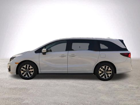 Certified 2025 Honda Odyssey EX-L image 6