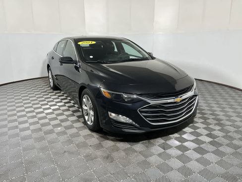 Used 2021 Chevrolet Malibu LT image 2