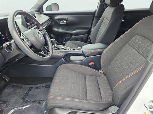 Certified 2023 Honda HR-V Sport image 30