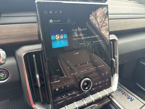 New 2026 GMC Acadia Denali Ultimate w/ LPO, Floor Liner Package image 12