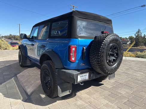 Used 2024 Ford Bronco Wildtrak image 3