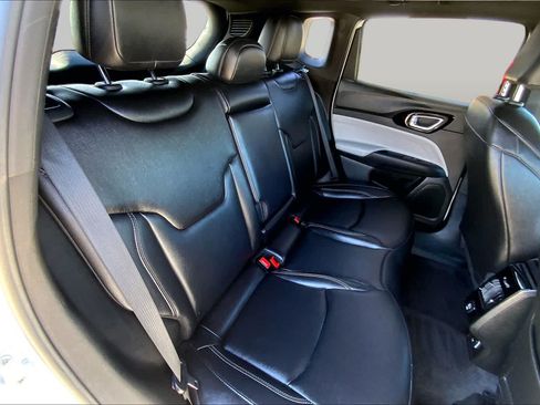 Used 2025 Jeep Compass Limited AWD/4WD image 19