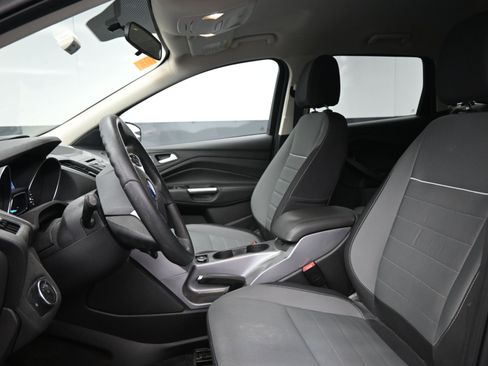 Used 2015 Ford Escape SE image 17