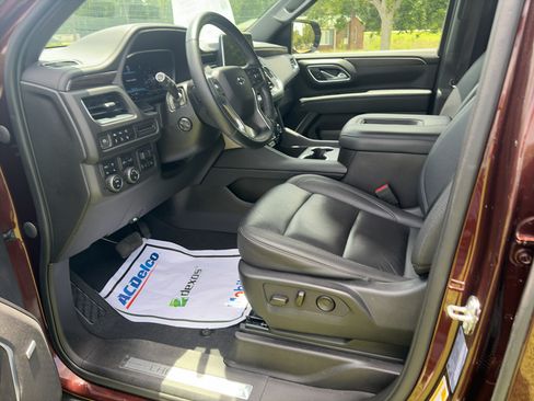 Used 2023 Chevrolet Tahoe Z71 w/ Off-Road Capability Package AWD/4WD image 16