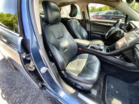 Used 2019 Ford Fusion Titanium FWD image 26