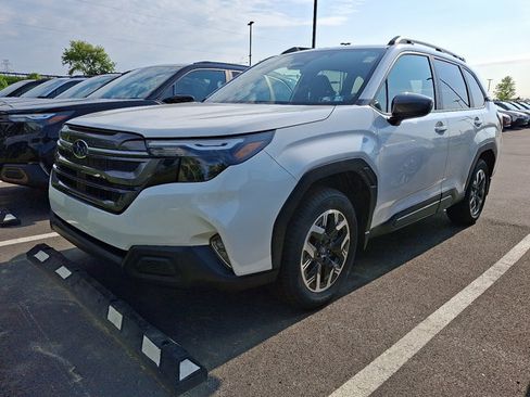 New 2026 Subaru Forester Premium AWD/4WD image 2