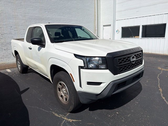 Used 2023 Nissan Frontier S AWD/4WD image 2