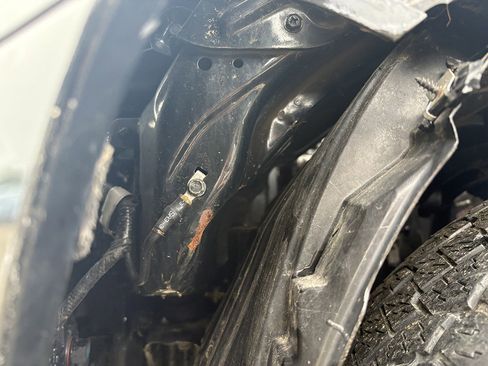 Used 2020 Nissan Frontier PRO-4X w/ Pro-4x Utility Package image 6