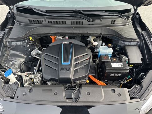 Used 2023 Hyundai Kona SE image 33