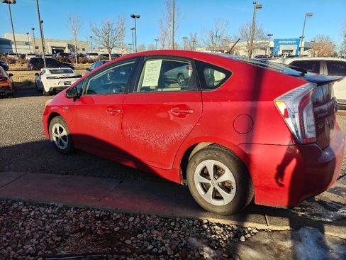 Used 2014 Toyota Prius Two image 11