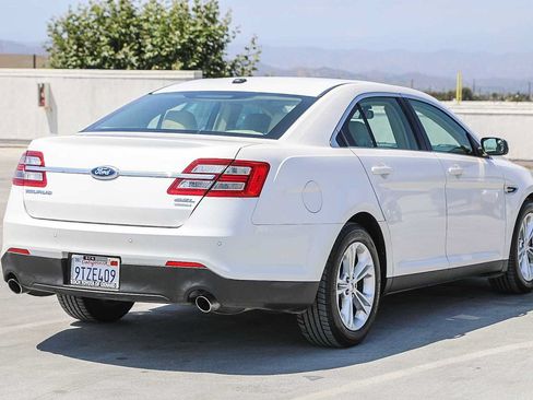 Used 2013 Ford Taurus SEL FWD image 5