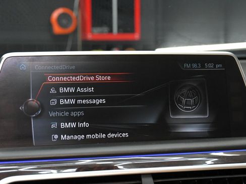 Used 2016 BMW 750i RWD image 57