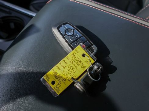 Used 2022 Ford F350 Platinum image 27