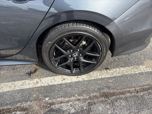 Used 2025 Honda Civic Sport image 31