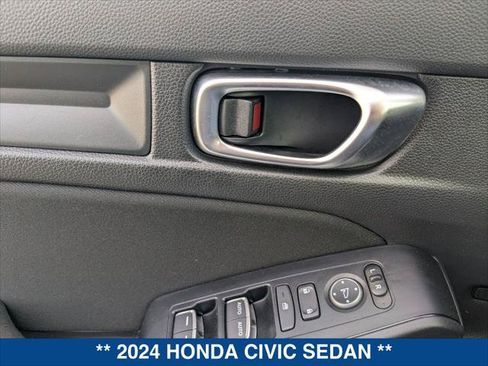 Used 2024 Honda Civic Sport image 11
