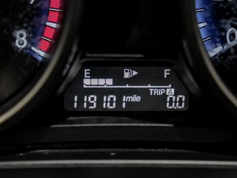 Used 2012 MAZDA MAZDA3 i Grand Touring w/ Tech Pkg image 19