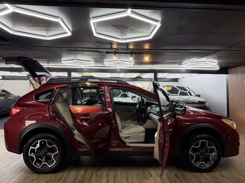 Used 2013 Subaru Crosstrek 2.0i Premium AWD/4WD image 19