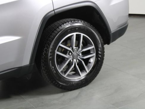 Used 2019 Jeep Grand Cherokee Limited RWD image 14