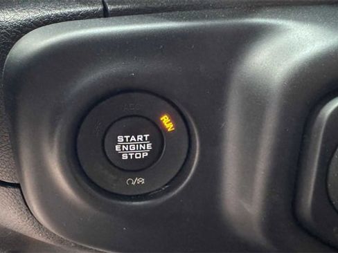 Used 2019 Jeep Wrangler Unlimited Sport S image 26