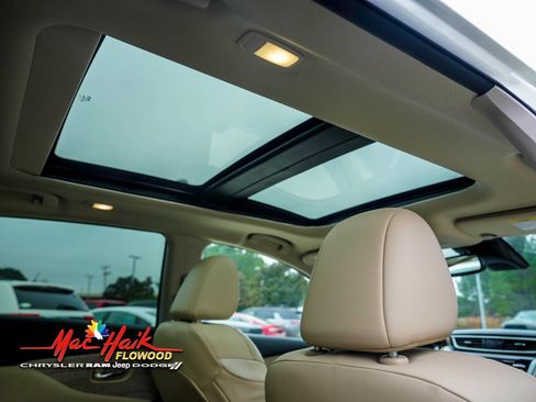 Used 2021 Nissan Murano SL w/ SL Moonroof Package image 14