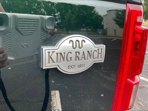 Used 2015 Ford F150 King Ranch w/ Equipment Group 601A Luxury AWD/4WD image 24