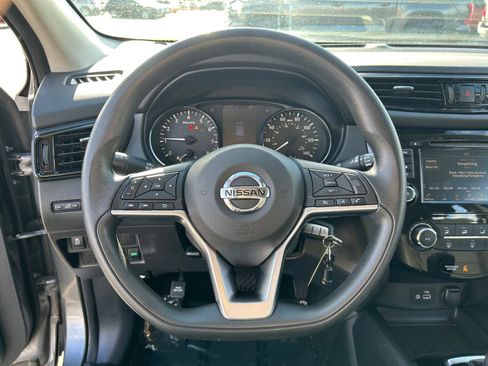 Used 2021 Nissan Rogue Sport S image 12