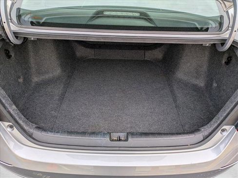 Used 2019 Honda Accord EX image 6