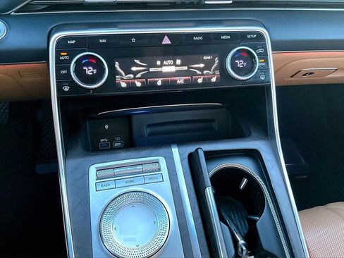 Used 2021 Genesis GV80 3.5T Advanced + w/ Prestige Package 07 image 11